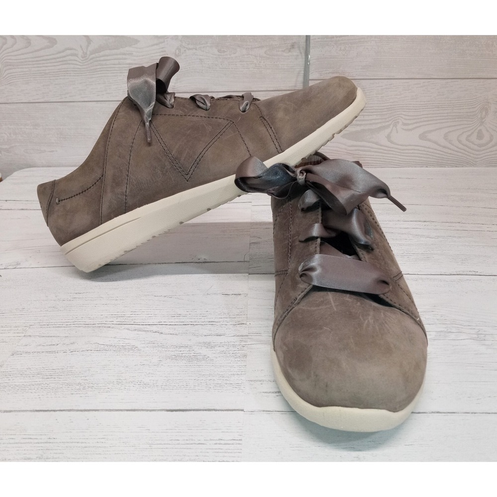 Vionic Women's Size 9.5 Lindsay Nubuck Suede Low Top Satin Lace Up Sneakers